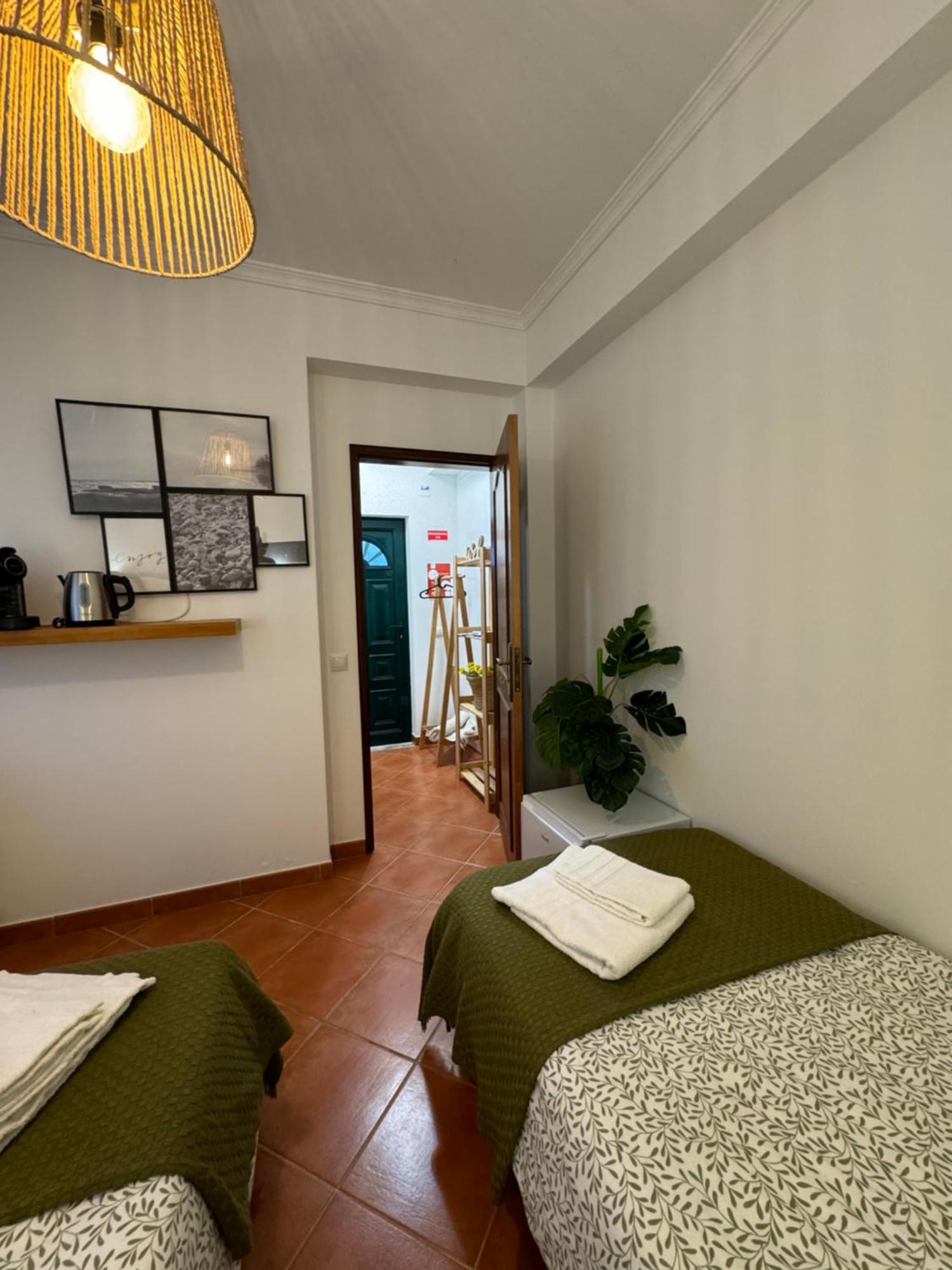 Quarto Duplo Com Terraco E Casa De Banho Privativa - Em Casa De Praia Em Almograve - Trilho Dos Pescadores Odemira Exteriér fotografie